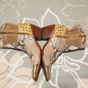 Donald J Pliner Cowboy boots